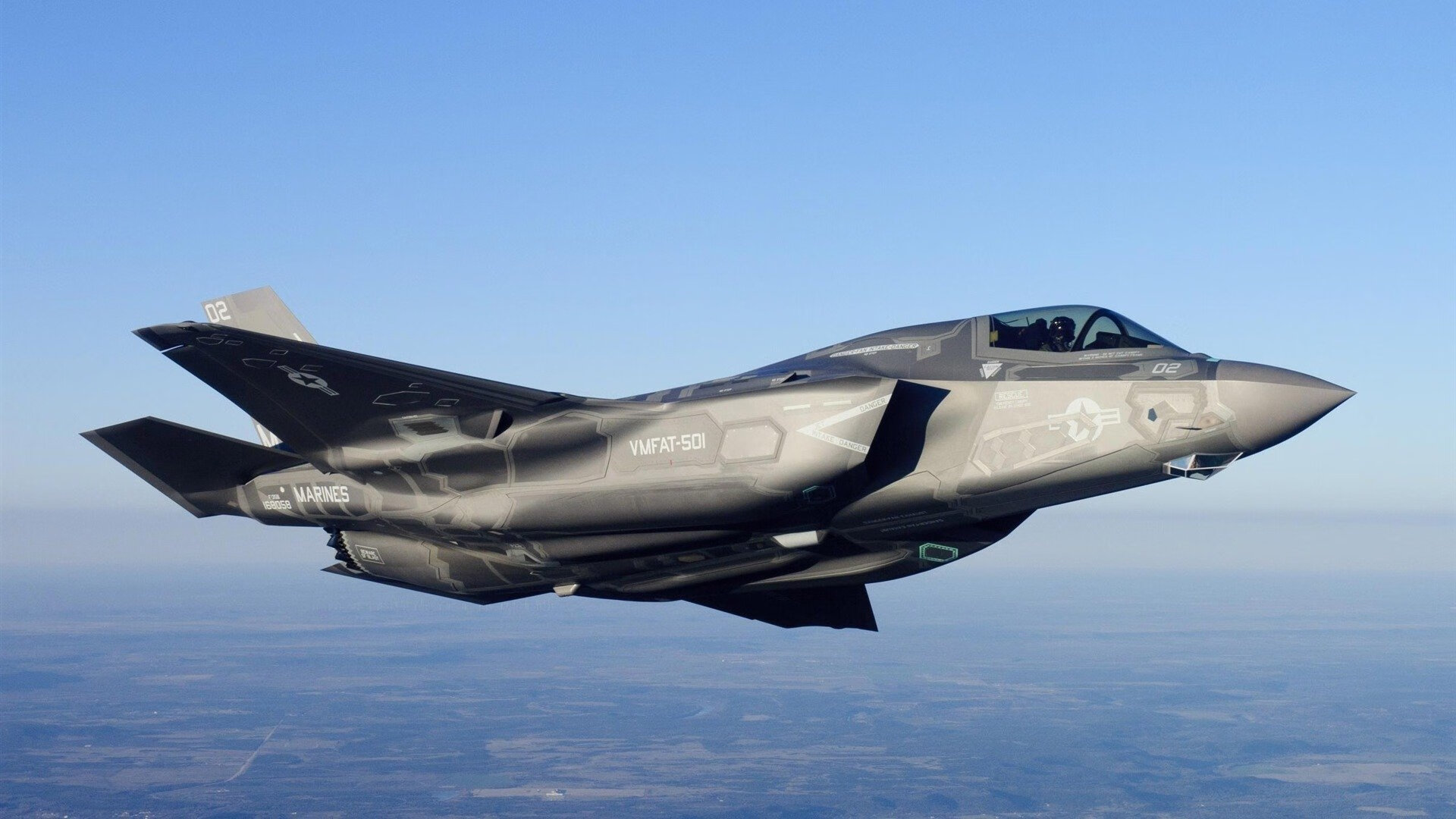 城市夜空跑,灯光点缀的运动盛会,城市夜晚灯光