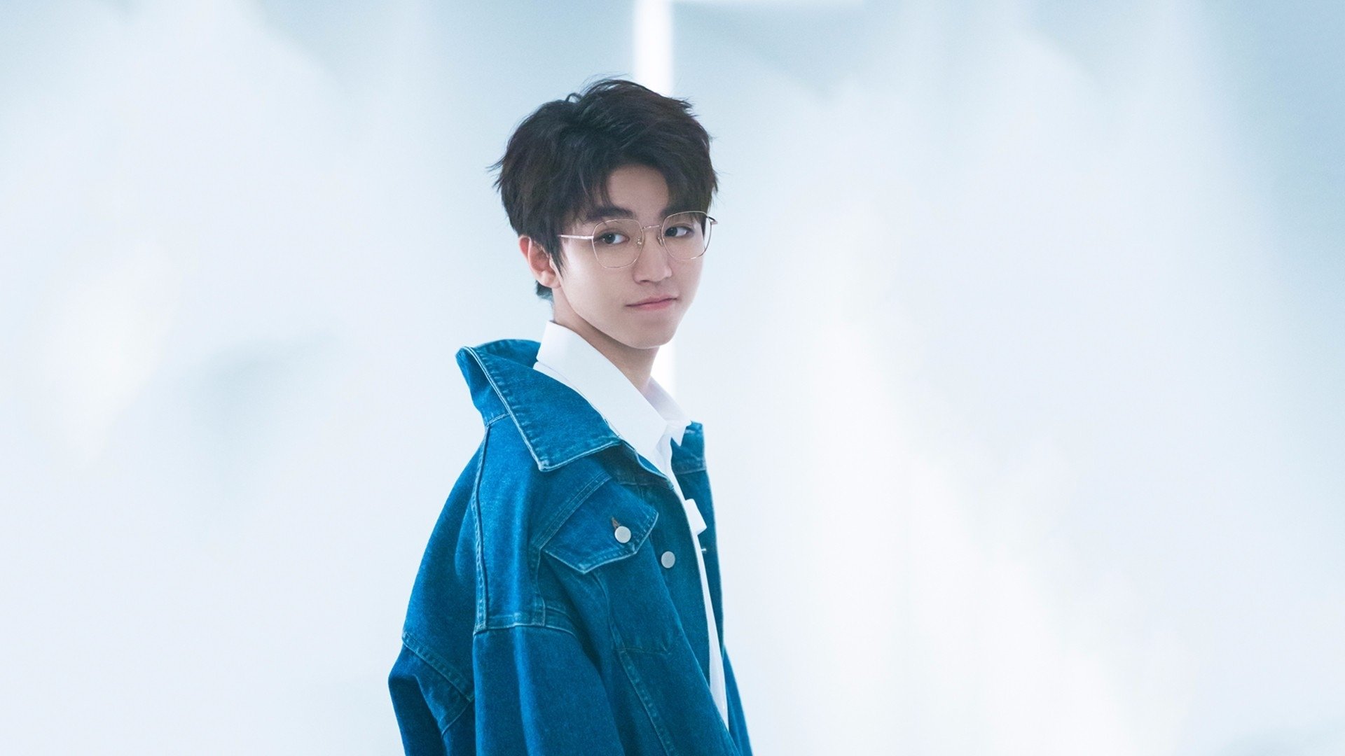 字母哥带队打出十连胜,雄鹿重回东部榜首,字母哥和雄鹿签了多少年